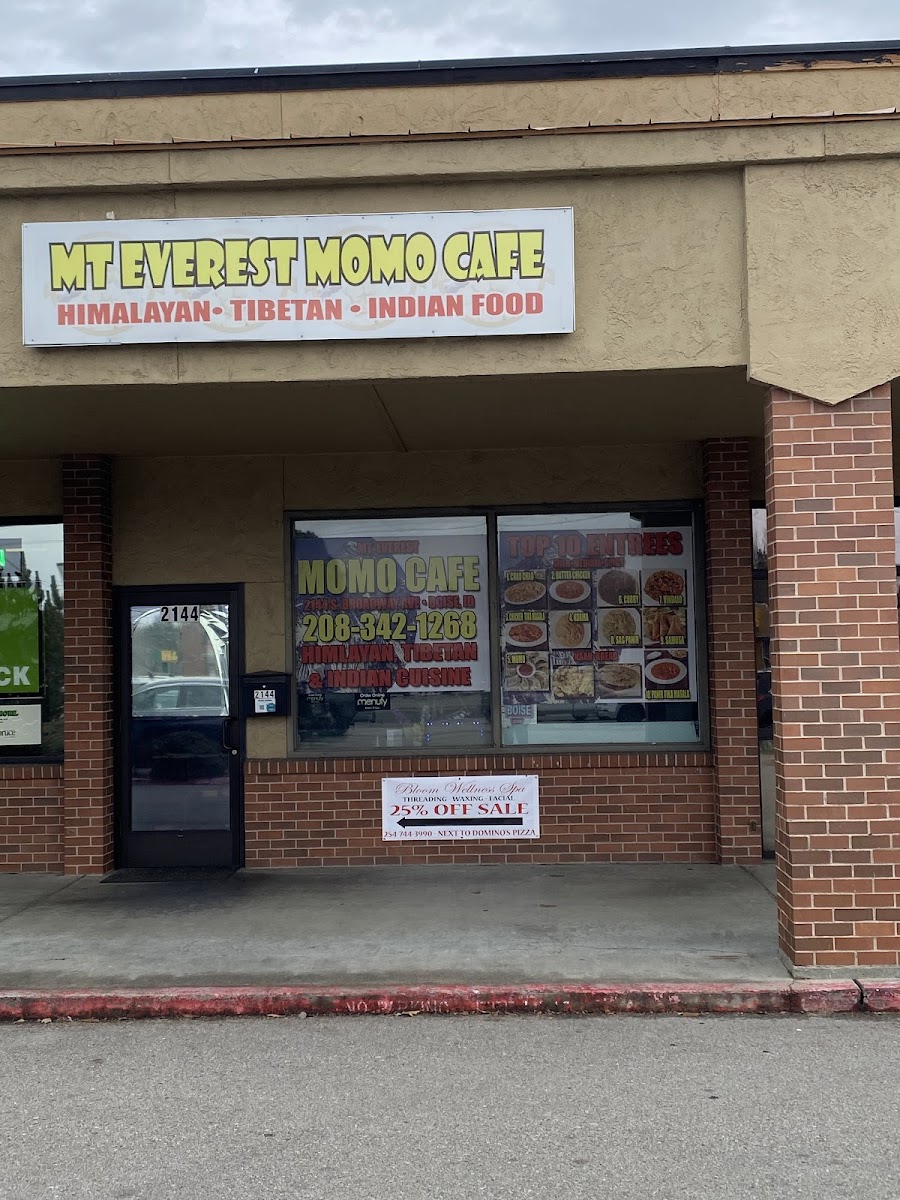 Mt Everest Momo Cafe